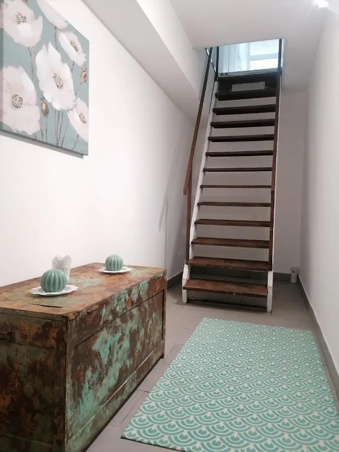 Daire Sike Home Giardini Naxos İtalya